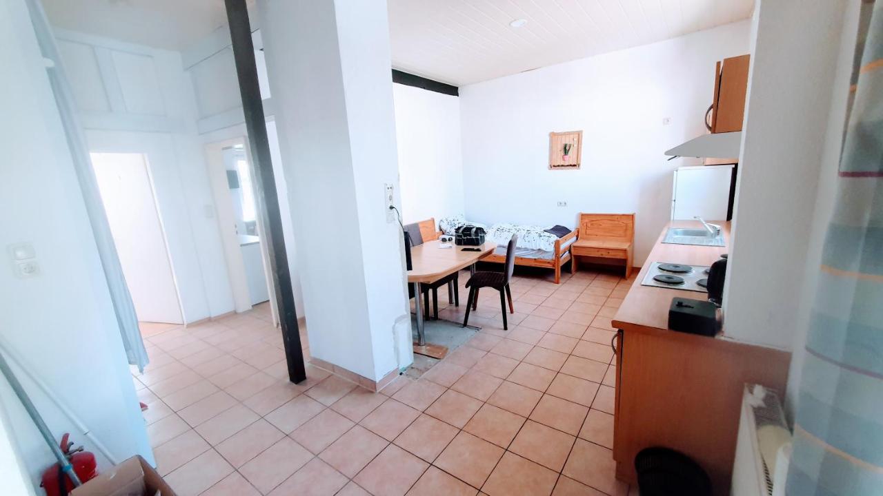 Fmi 9 Accommodation Raunheim Buitenkant foto