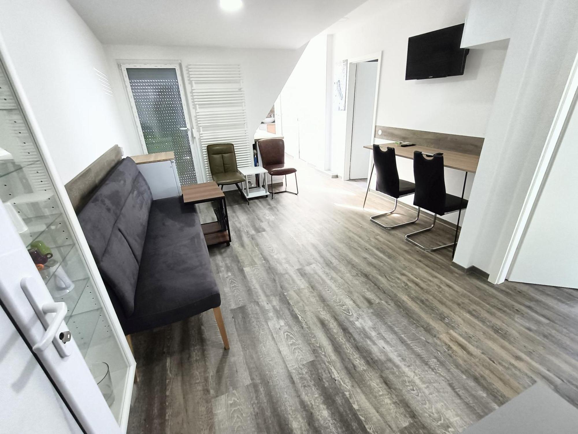 Fmi 9 Accommodation Raunheim Buitenkant foto