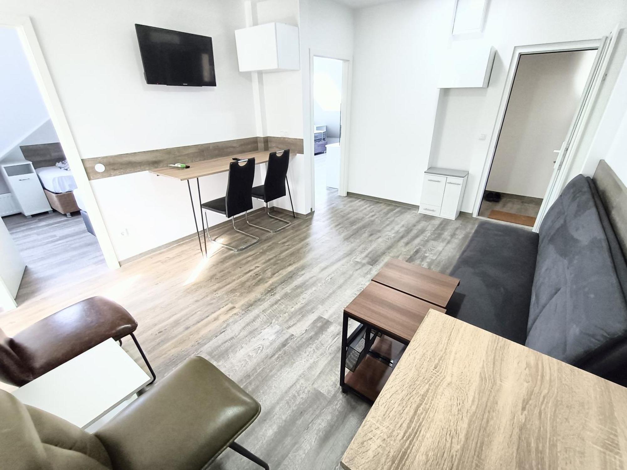 Fmi 9 Accommodation Raunheim Buitenkant foto