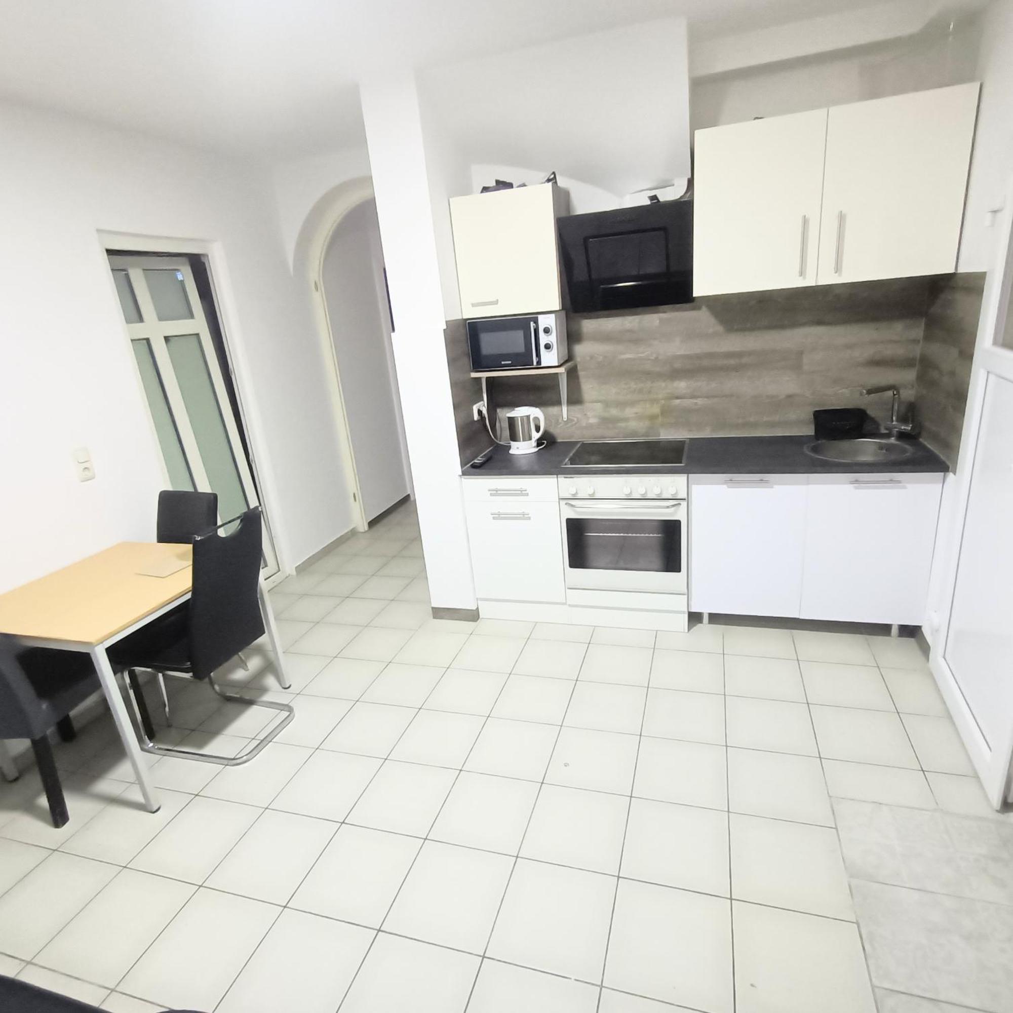 Fmi 9 Accommodation Raunheim Buitenkant foto